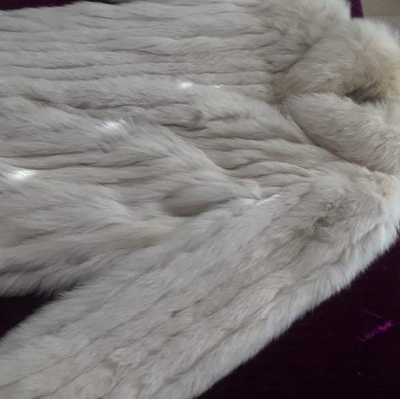 Silver Fox Fur Coat - Picture 2 of 4